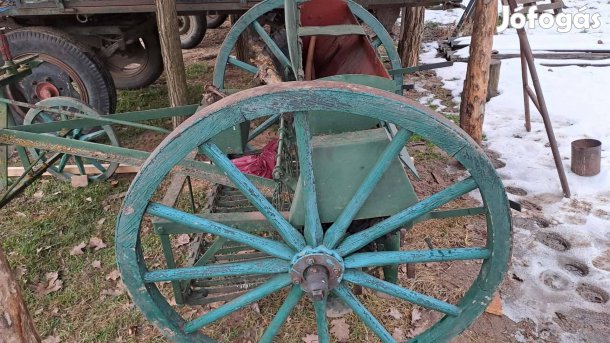 Szezon áron 12 soros lovas vetőgép 