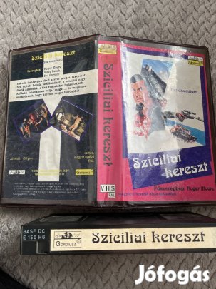 Sziciliai kereszt vhs nagytok kaland Moore