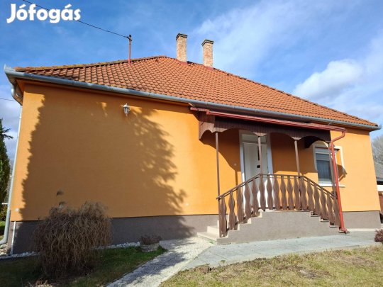 Szigetelt Családi Ház Nagybajcson Eladó!Jöjjön Tegyen Ajánlatot