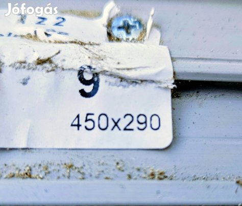 Szigetelt, dupla üveggel ellátott műanyag ablak, új