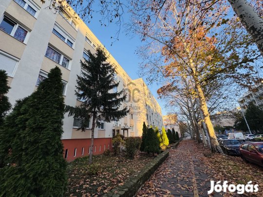 Szigetelt, fűtéskorszerűsített!