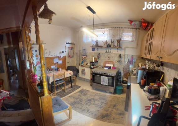 Szigetelt családi ház Onga újépítésű részén eladó