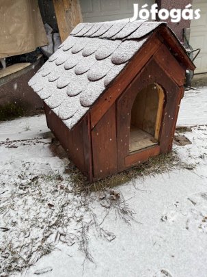 Szigetelt fa kutyaház