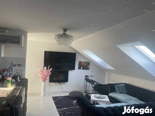 Szigethalmon két külön lakás egy ház áráér