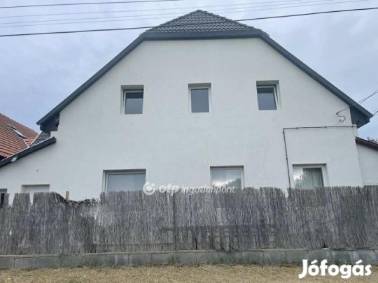 Szigethalomi eladó 220 nm-es ház
