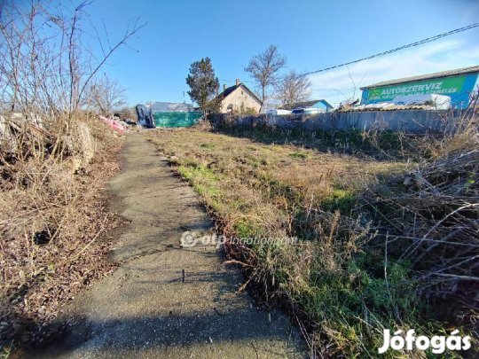 Szigethalomi eladó 480 nm-es telek