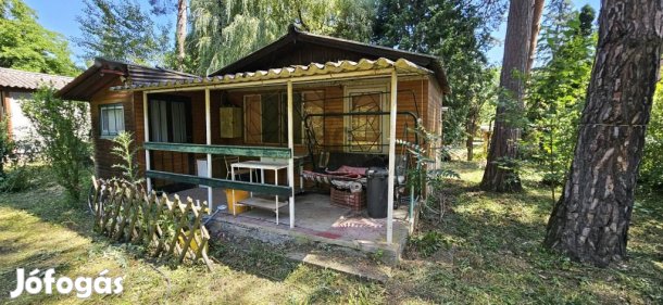 Szigetmonostori eladó 462 nm-es telek