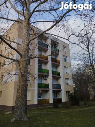 Szigetszentmiklós, Központ közeli utca, 53 m2-es, társasházi lakás