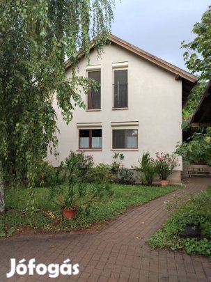 Szigetszentmiklós, Narancs utca, 125 m2-es, családi ház, 2+3 szobás