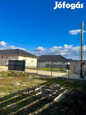 Szigetszentmiklósi 106 nm-es ház eladó