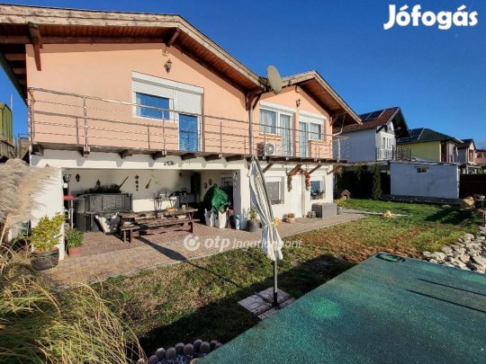 Szigetszentmiklósi 110 nm-es ház eladó