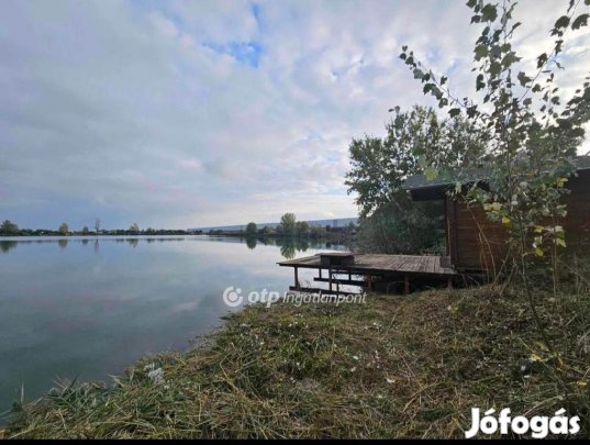 Szigetszentmiklósi 360 nm-es telek eladó