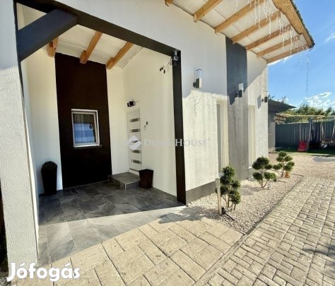 Szigetszentmiklósi 71 nm-es ház eladó