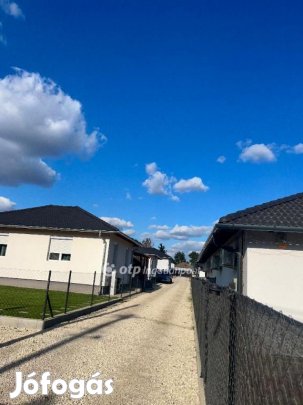 Szigetszentmiklósi eladó 106 nm-es ház