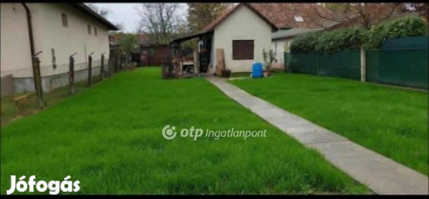 Szigetszentmiklósi eladó 14 nm-es ház