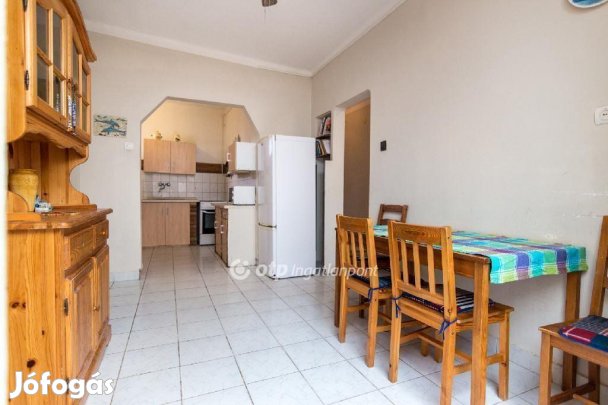 Szigetszentmiklósi eladó 195 nm-es ház