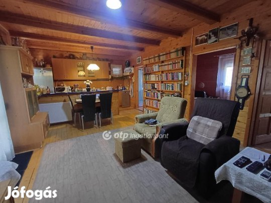 Szigetszentmiklósi eladó 207 nm-es ház