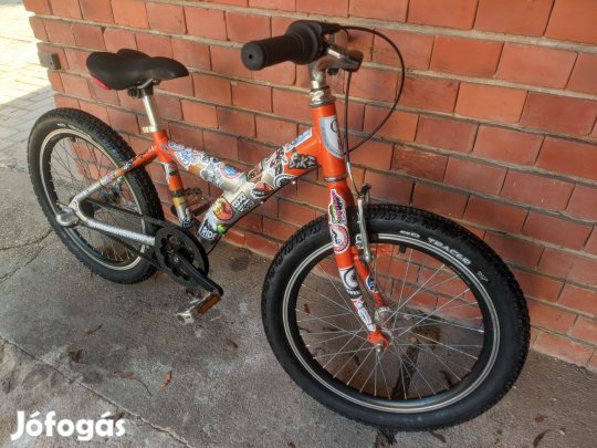 Szíjhajtásos és felújított 20 colos agyváltós kontrás bicaj