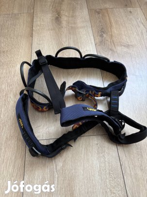 Sziklamászó falmászó beülő heveder