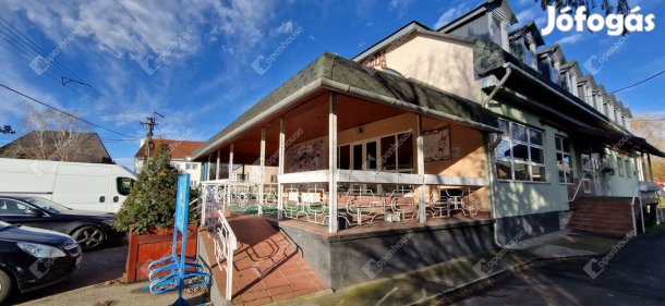 Szikszó központi részén cukrászda, panzió eladó!