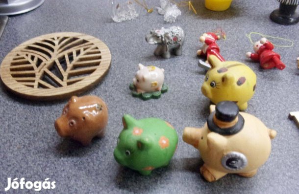 Szilveszteri újévi szerencsehozó malac Újpest központ közelében