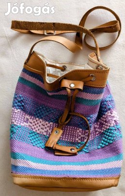 Színes Női Válltáska! - Új & Hibátlan! - Méret 12x18x24cm