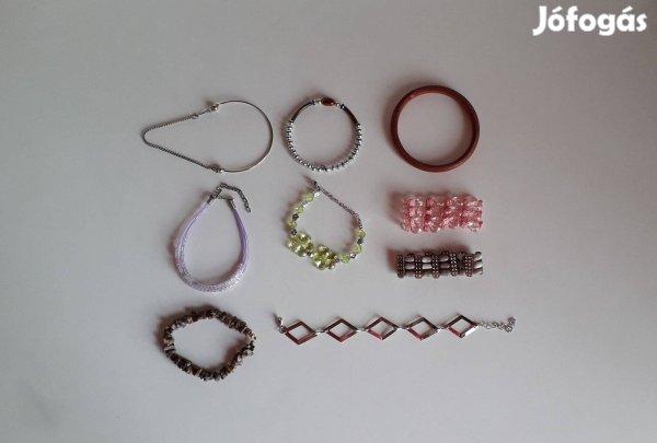 Színes bizsu karkötők gyöngy műanyag fém fa darabár_