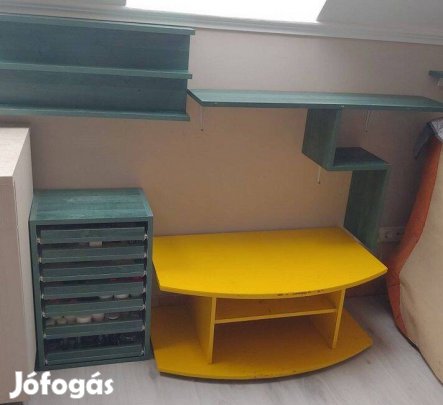 Színes bútorok nézz be!