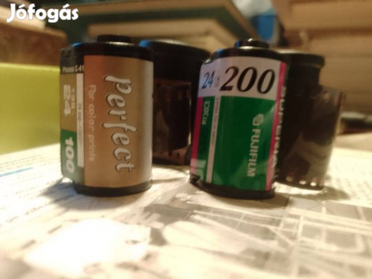 Színes film 35 mm 2db együtt Fujifilm Forte 200 100