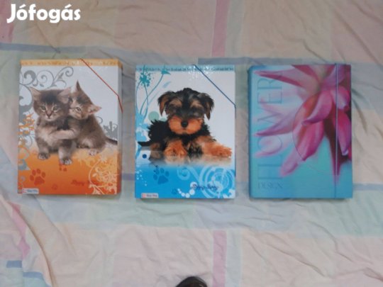 Színes keményfedeles Új irattartók A/4