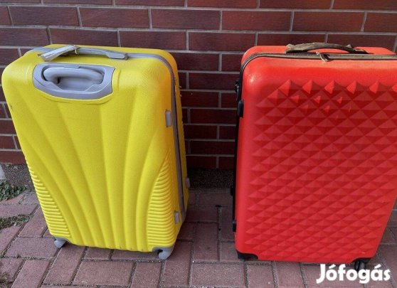 Színes nagy bőröndök