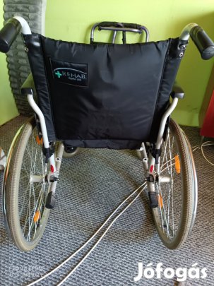 Szinte új Rehab kerekes szék eladó .