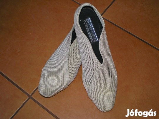 Szinte új női nyári szellős érdekes elegáns olasz cipő 38-as 38