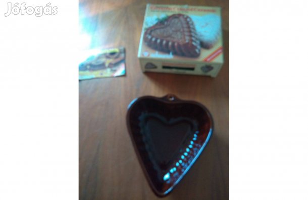 Szív alakú kerámia sütőtál eladó