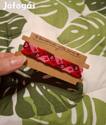 Szív mintás fonott karkötő