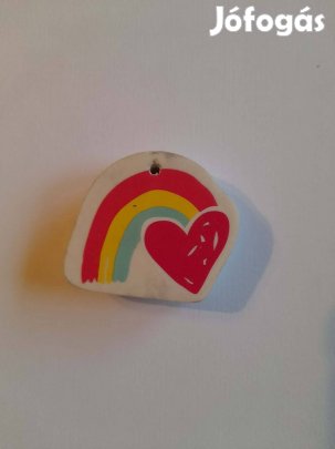 Szív szivárvánnyal radír