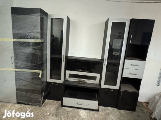 Szoba bútor (egyedileg gyártott), jó állapotban eladó