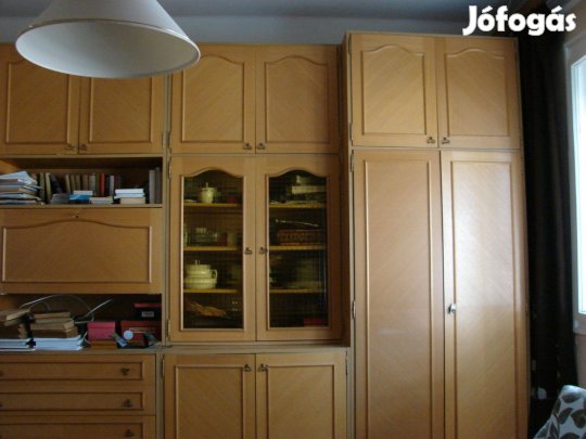 Szoba bútor eladó!