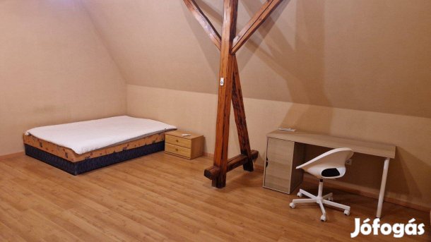 Szoba kiadó fiatal felnőtteknek, 26 nm, erkélyes, akár 2 főnek