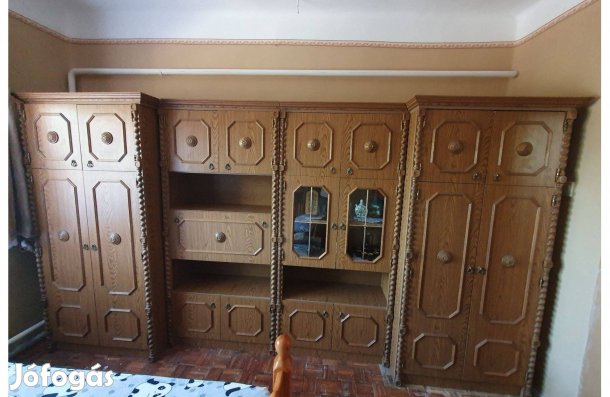 Szobabutor szekrénysor
