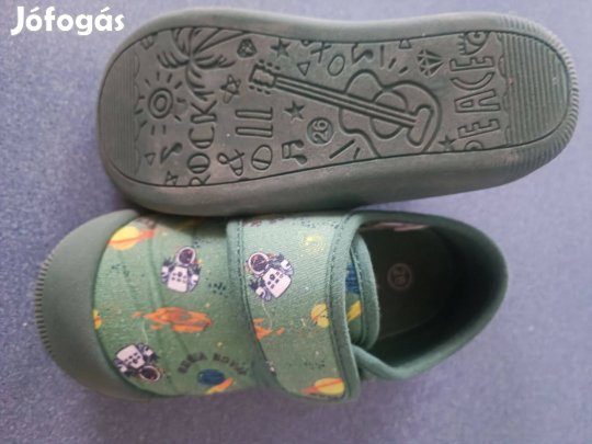 Szobacipő eladó 26-os méret