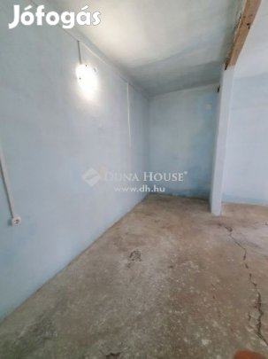 Szobi eladó 45 nm-es ház