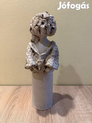 Szobor eladó
