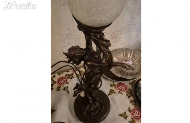 Szobros lámpa eladó