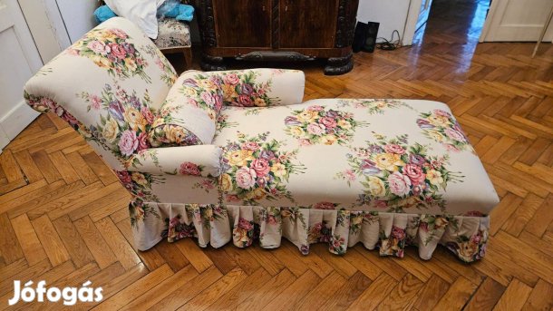 Szófa klasszikus falábbal, hengerpárnával