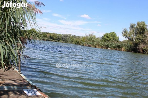 Szolnoki 105 nm-es ház eladó