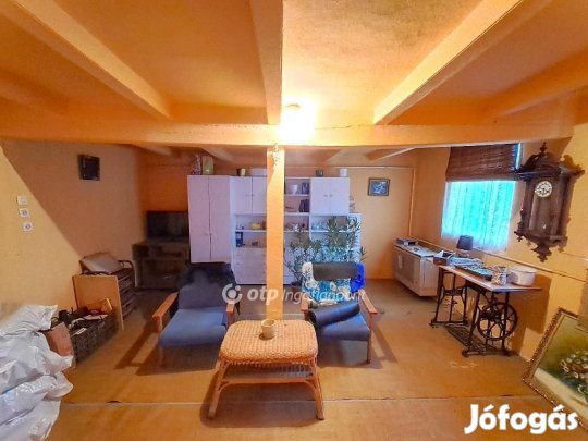 Szolnoki 62 nm-es ház eladó