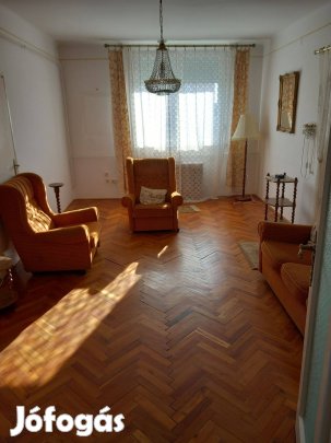 Szolnoki 72 nm-es lakás eladó