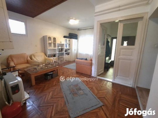 Szolnoki 89 nm-es ház eladó