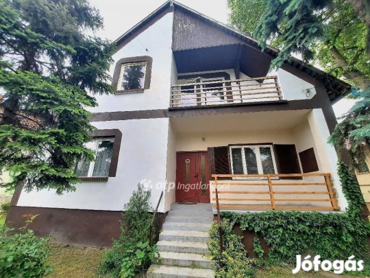 Szolnoki 89 nm-es ház eladó